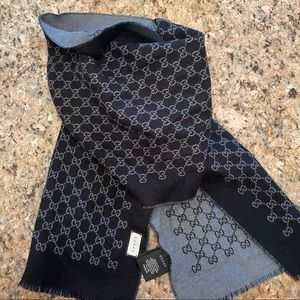 Gucci GG jacquard pattern knitted scarf
